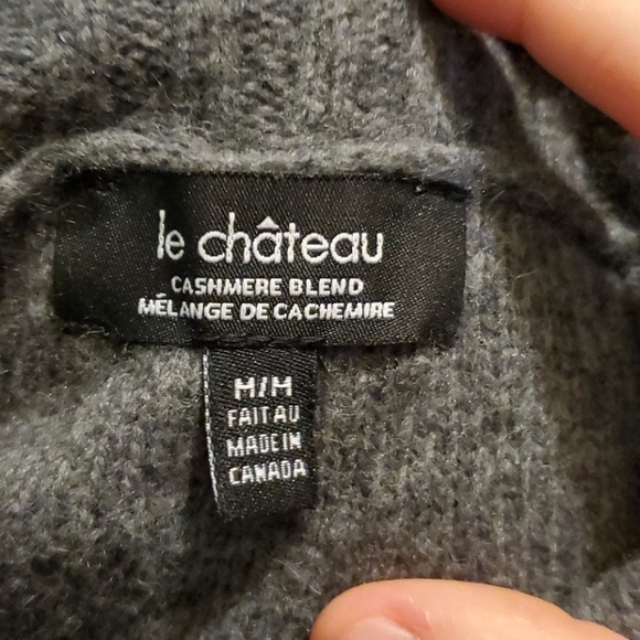 Le Chateau loose neck sweater - Picture 2 of 2